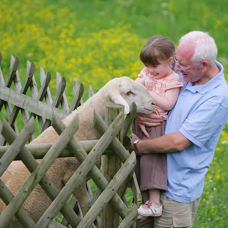 Turisticna Kmetija Cebelji Gradic Apartament *