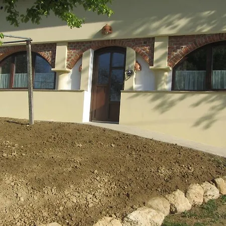 Turisticna Kmetija Cebelji Gradic