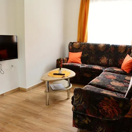Apartman Turisticna Kmetija Cebelji Gradic *