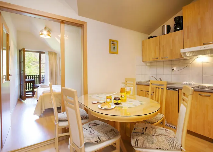 Turisticna Kmetija Cebelji Gradic * Rogašovci