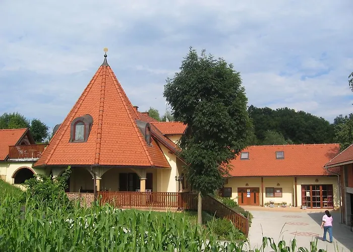 Turisticna Kmetija Cebelji Gradic Apartamento *